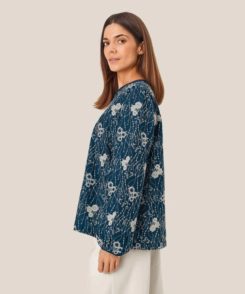 1010297 MaDixie Top - Sargasso Sea Reflective Accent Trim