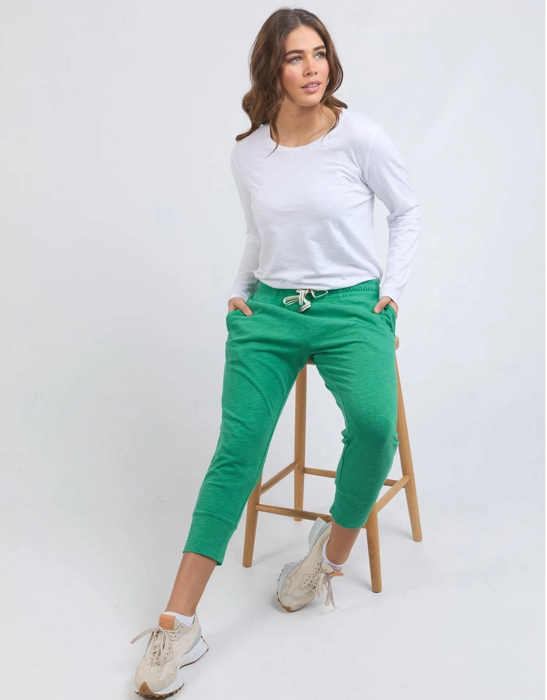 3/4 Brunch Pants - Pine Green Static free EcoFriendlyDye