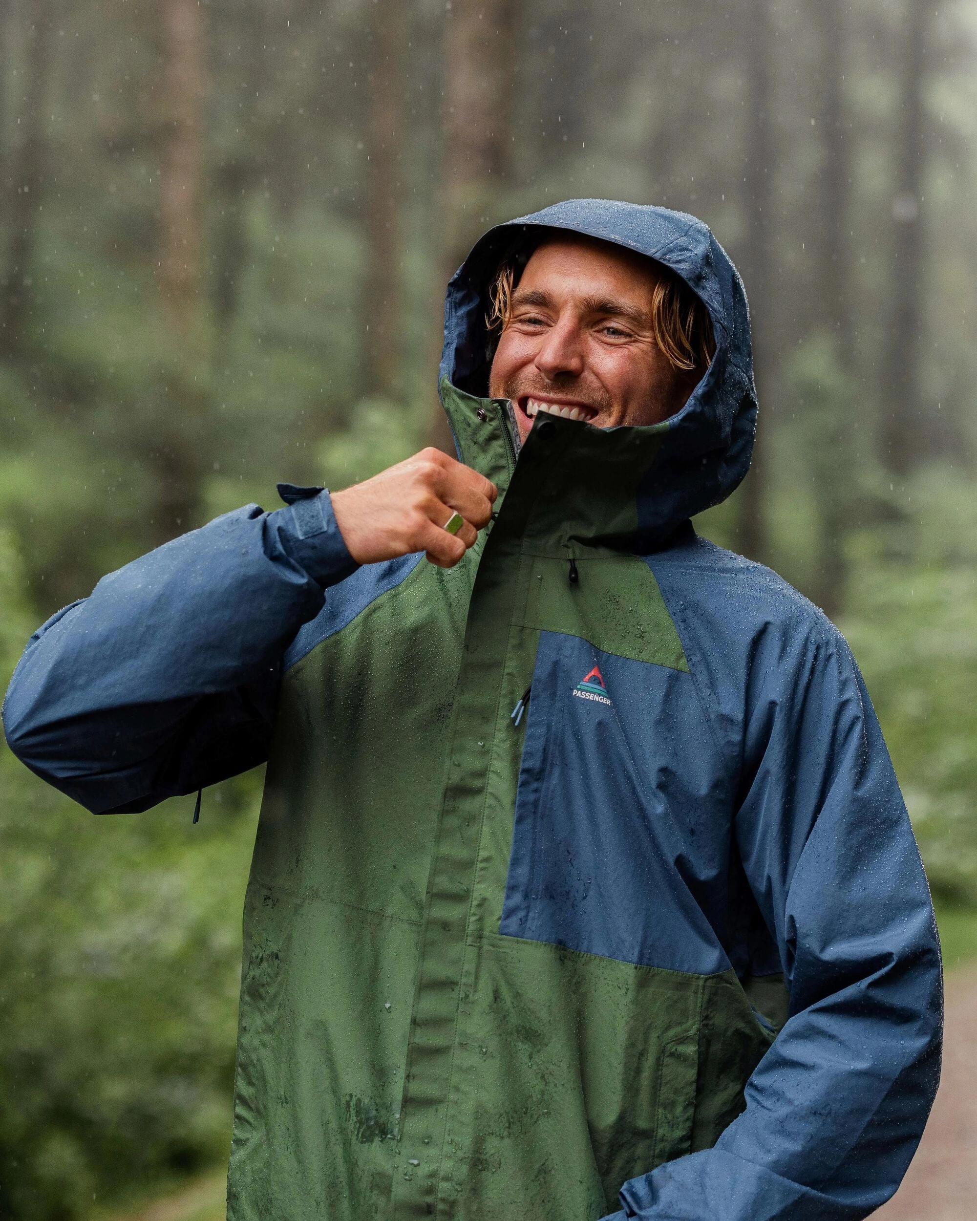 Trailscape Men's Recycled Waterproof Jacket - Dark Denim/Wild Green Wrinkle Resistant