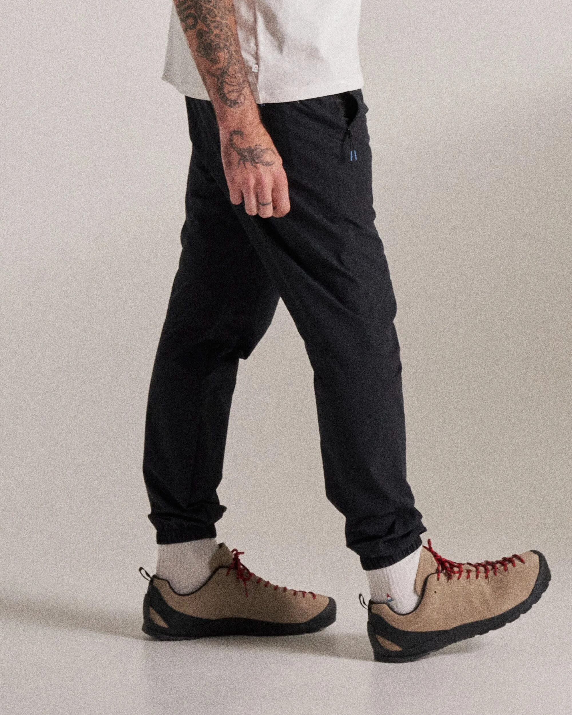 Flat Lock Stitching Polyester fabric Stride Recycled Active Trail Jogger - Black