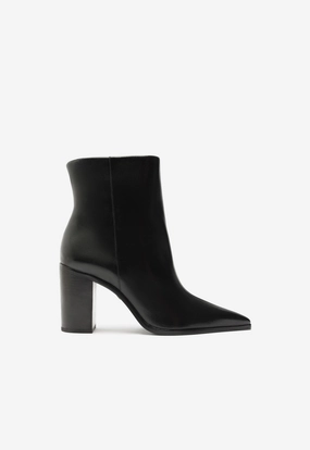 Well   Made All-Purpose Footwear Mikki Block Bootie