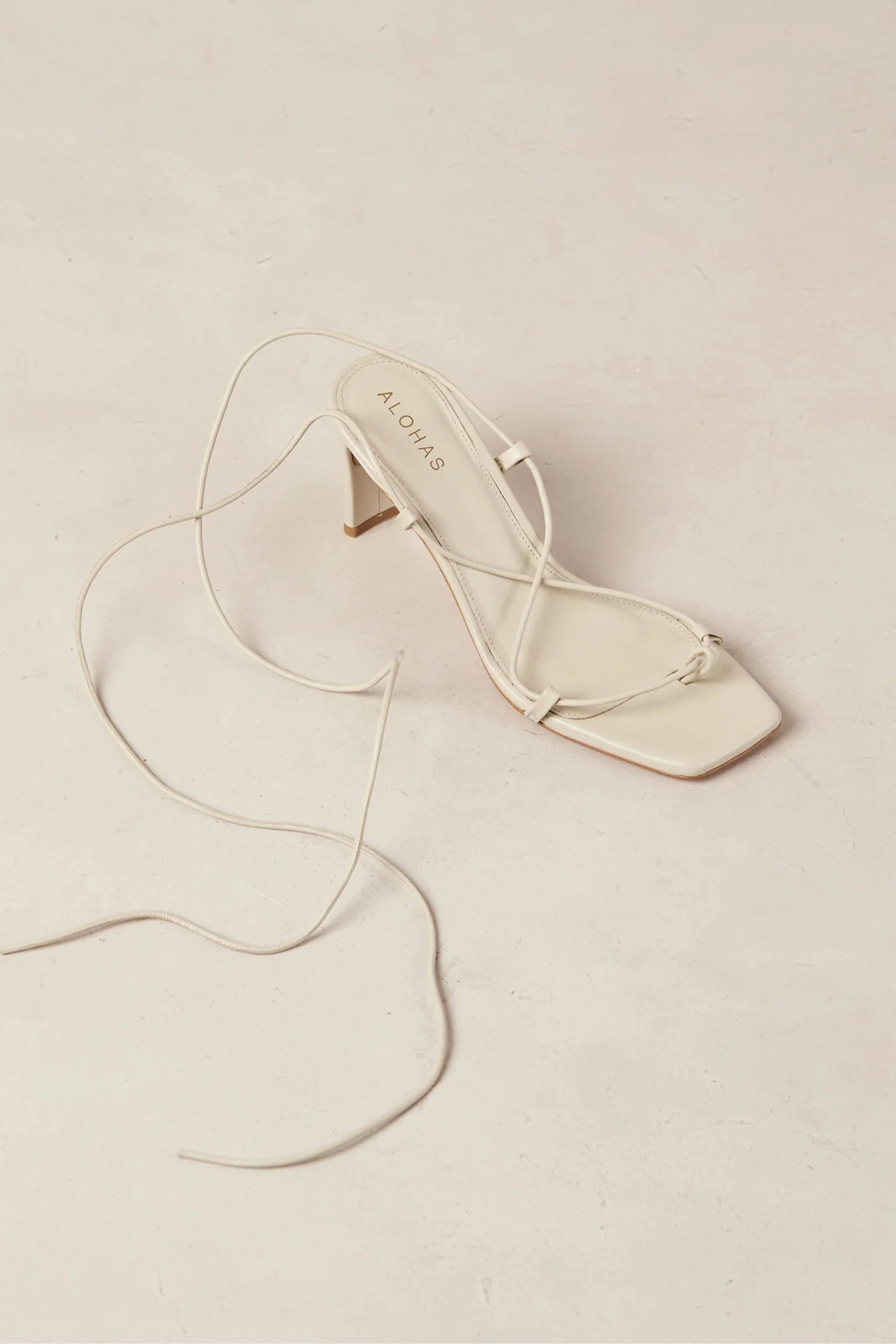 Minimal Layers ALOHAS | Bellini Heels - Ivory