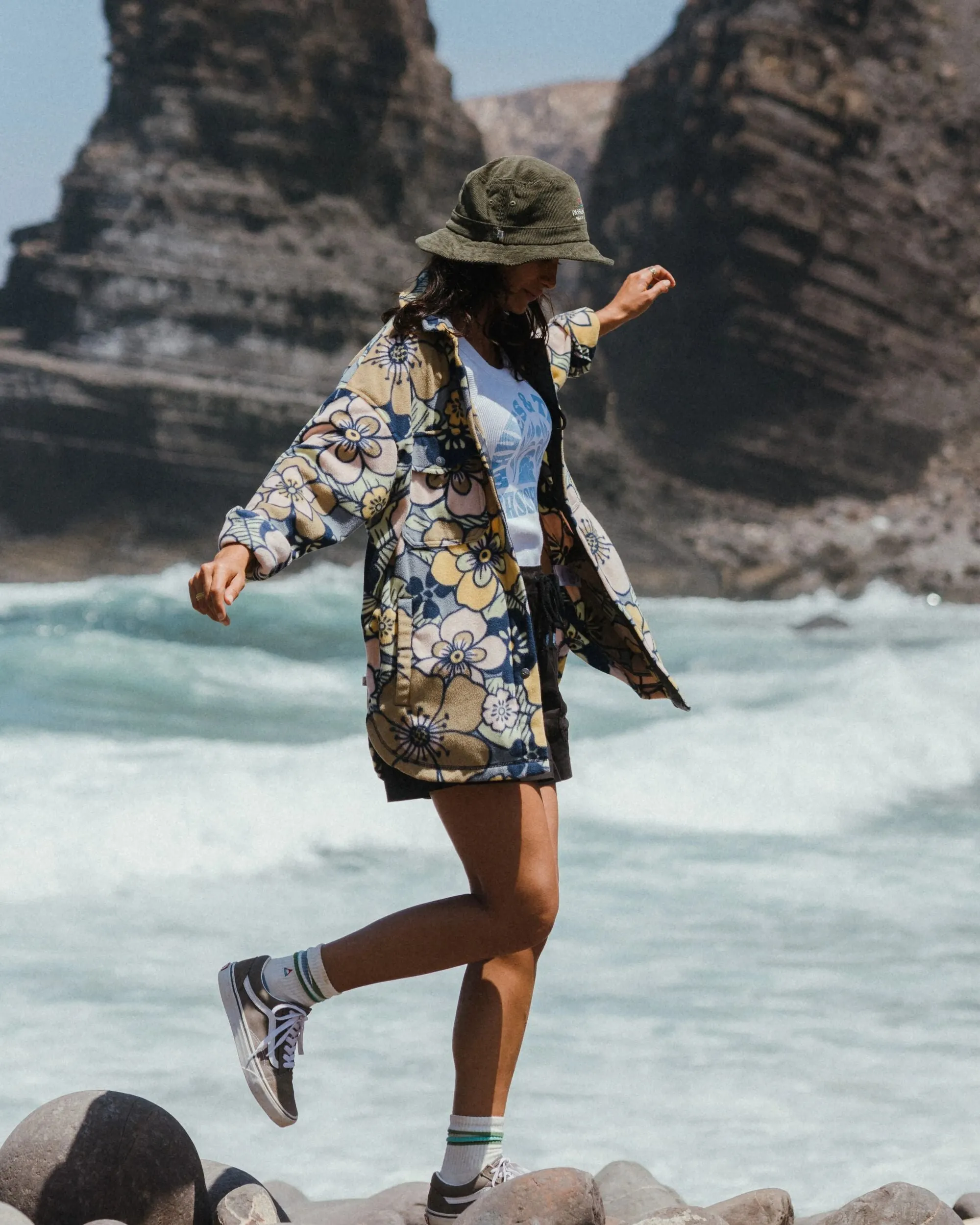 East Recycled Polar Fleece Shirt - Vintage Floral Sunlight Brunch Outfit