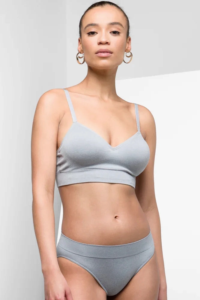 Accessorized Skinny Fit Seam-Free Bralette Grey