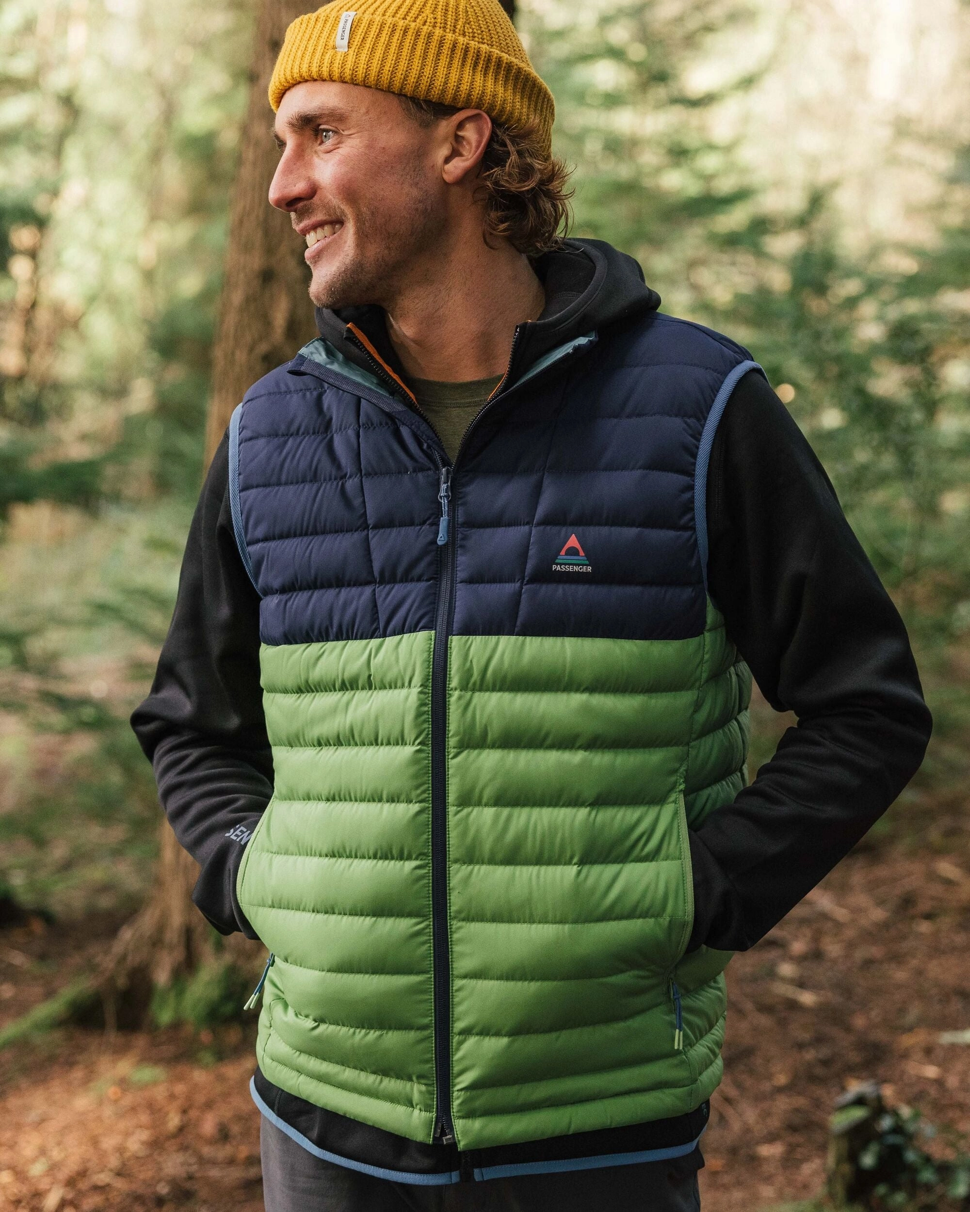 Ashland Down Recycled Gilet - Rich Navy/Pear Green WaterResistantCoating