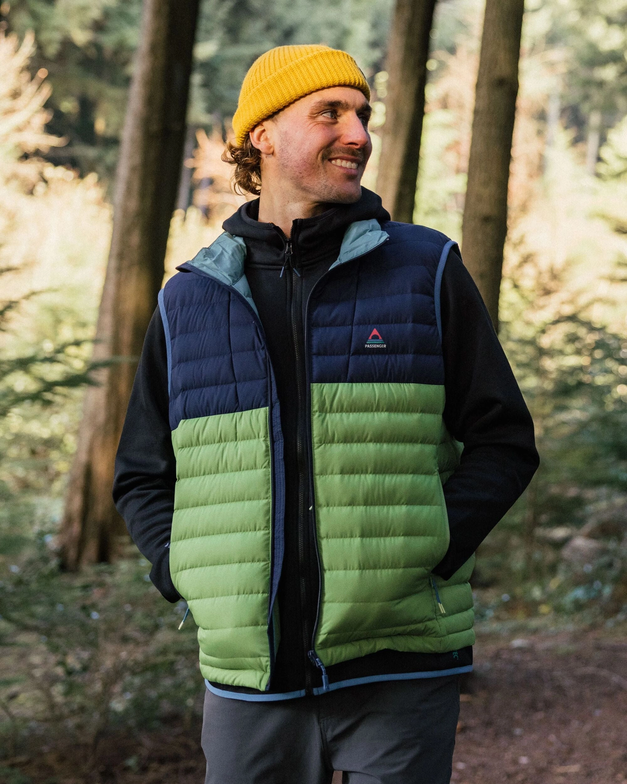 Abrasion Resistant Fabric Ashland Down Recycled Gilet - Rich Navy/Pear Green