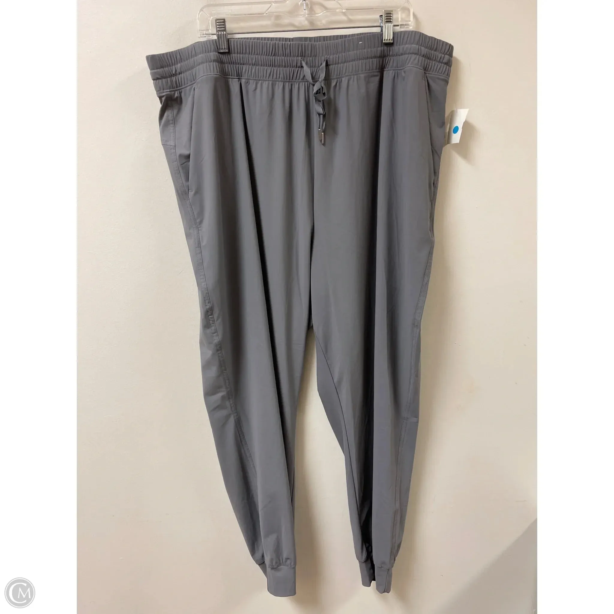 Urban Look SmoothZipClosure Athletic Pants By Old Navy In Grey, Size: 1x