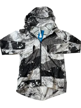 Adventure Day Look Athletic Windbreaker / Rain Jacket By Lululemon In Black & White, Size: 6