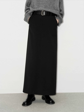 Back Slit Straight Skirt Laid Back Look Bestseller Item