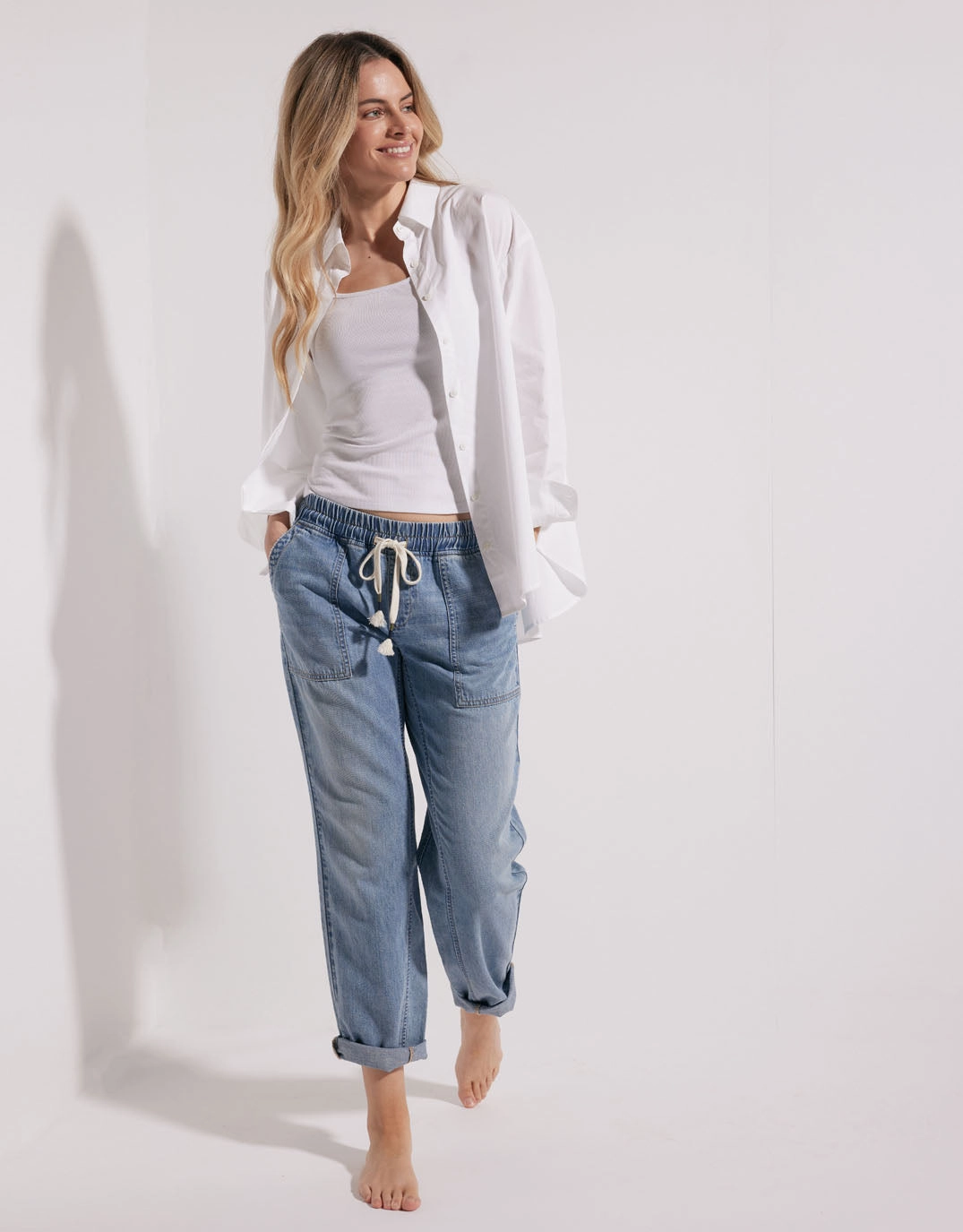 Fitted waist Beach Comber Pant - Mid Wash