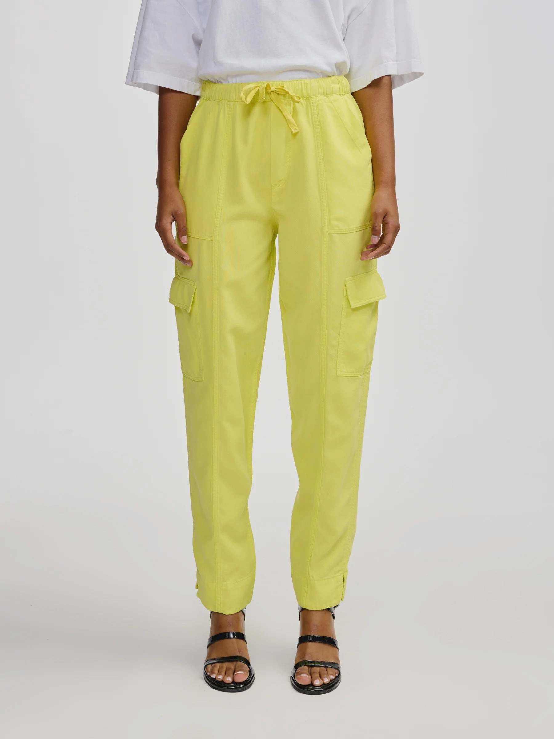 BR Kunz Trousers in Illuminating clean look Performance Gear