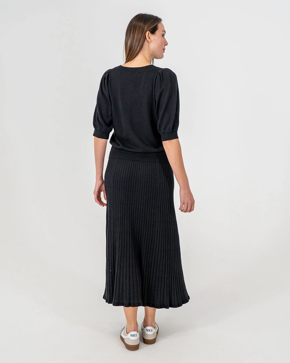 Callie Knit Skirt - Black Easy Style Gathered waist