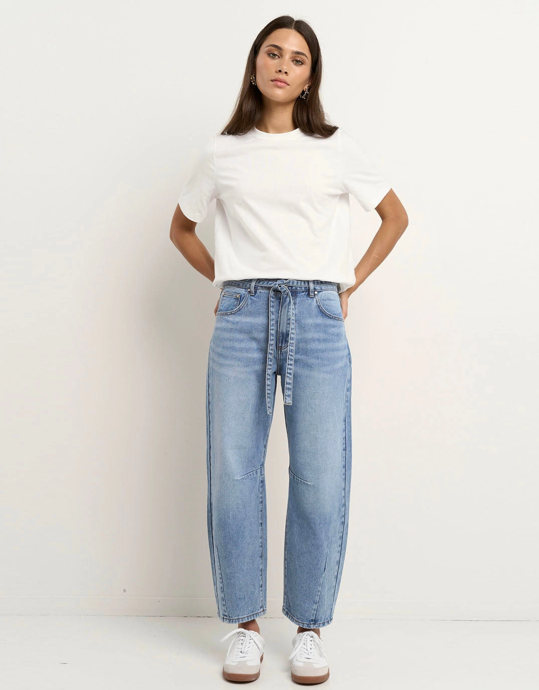 Office Wear Trendy Home Comfort Modern Minimalist Creative Look Campus Tie Waist Barrel Jeans - Light Blue