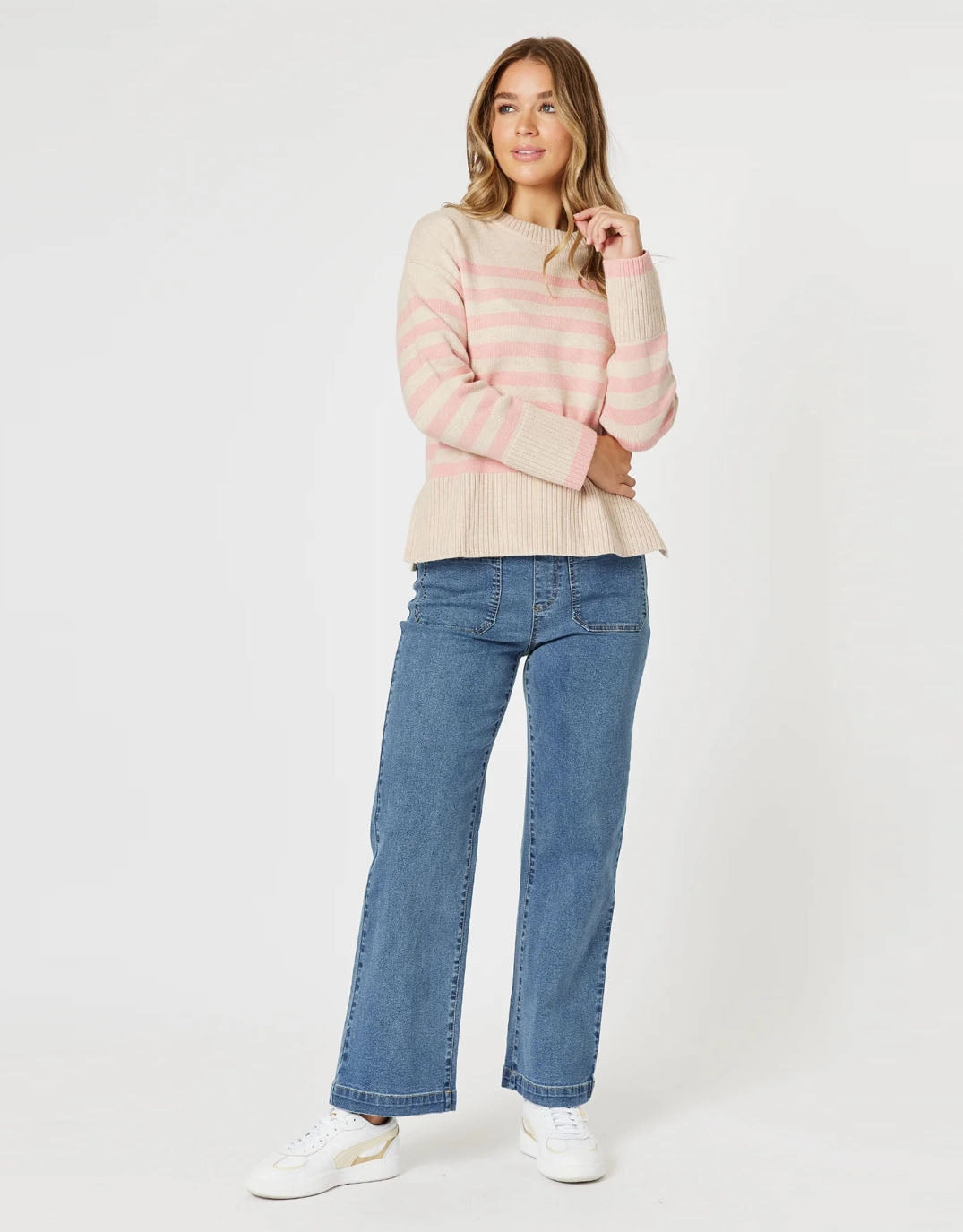 Carpenter Stretch Leg Jean - Washed Denim Weekend Getaway Luxury Beach Day