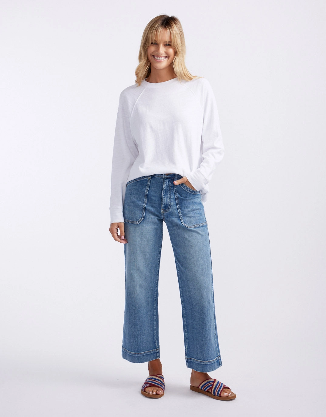 Catalina Cropped Wide Leg Jeans - Mid Wash Active Ready