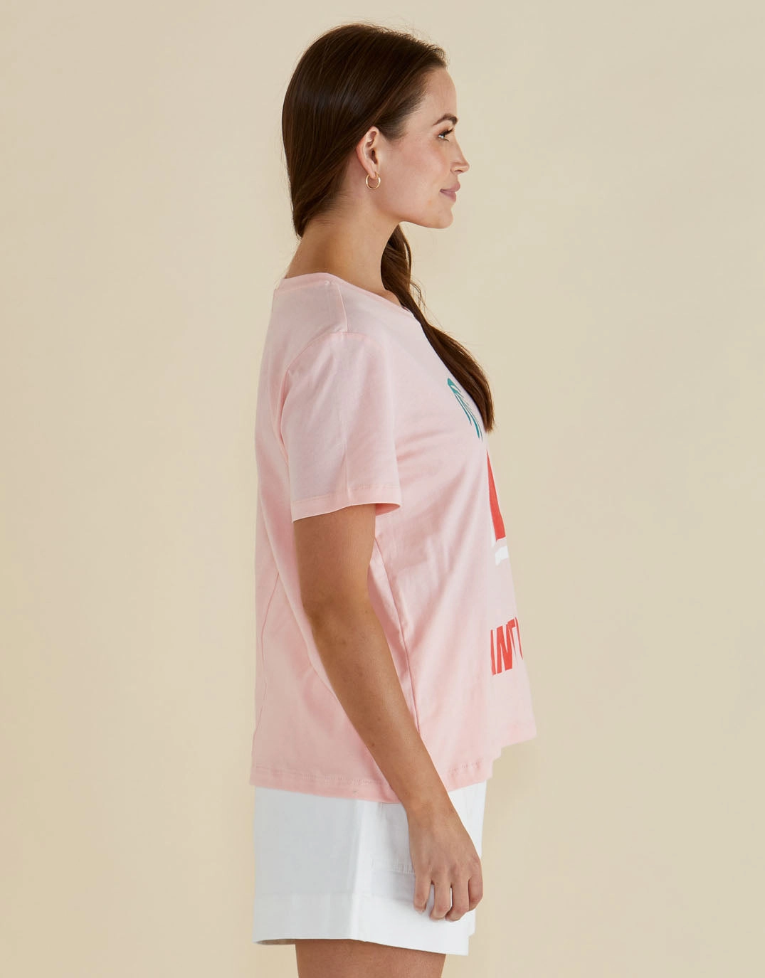 Ellia Crew Tee - Santorini Print Pink Timeless Style