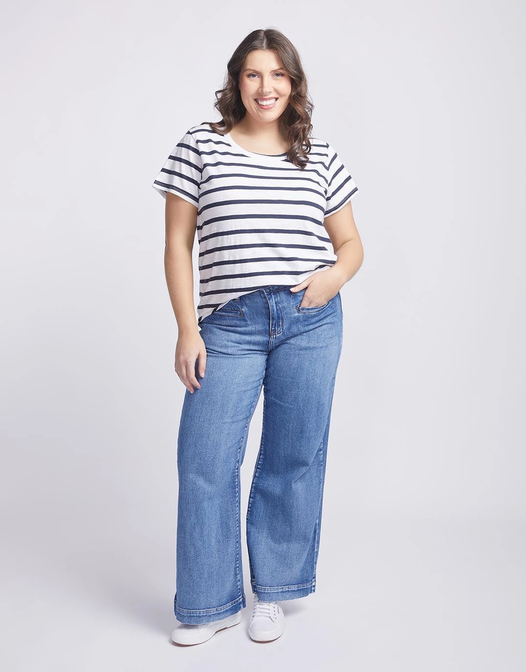 Original Round Neck T-Shirt - Navy/White Stripe BioBased Fibers Heathered Texture