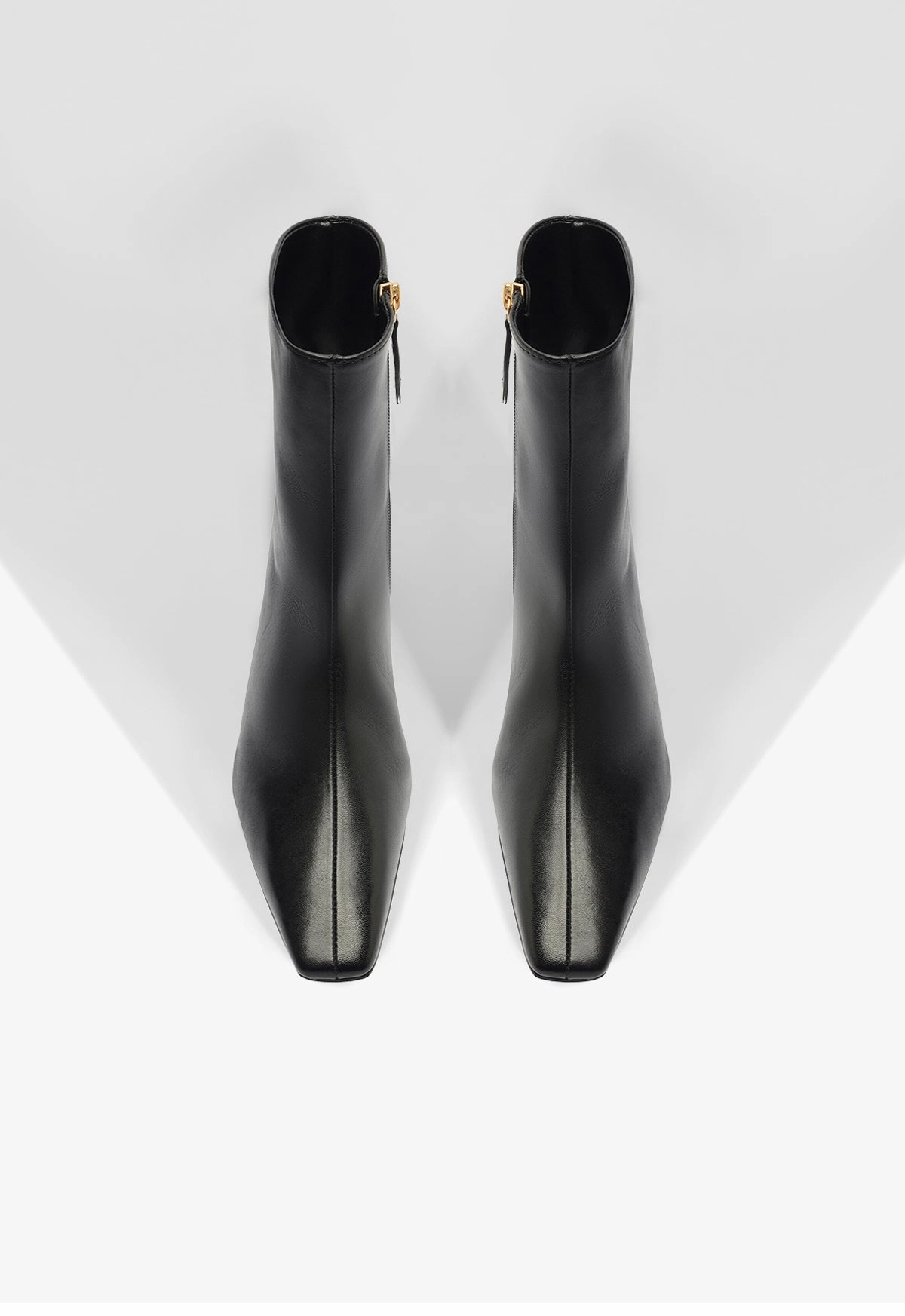 Hiking Style Premium Leather Dellia Bootie