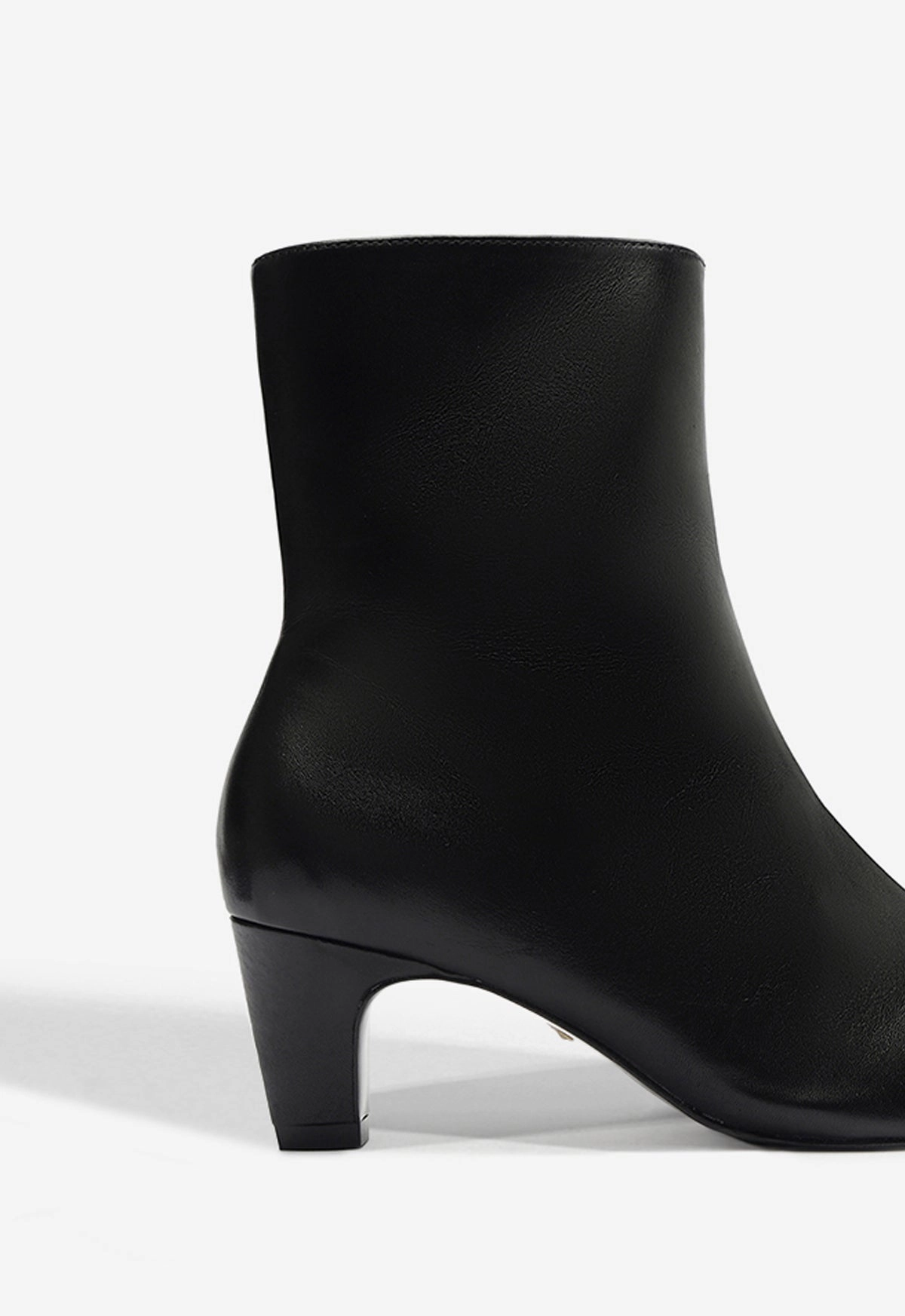 Dellia Bootie Weekend Fit