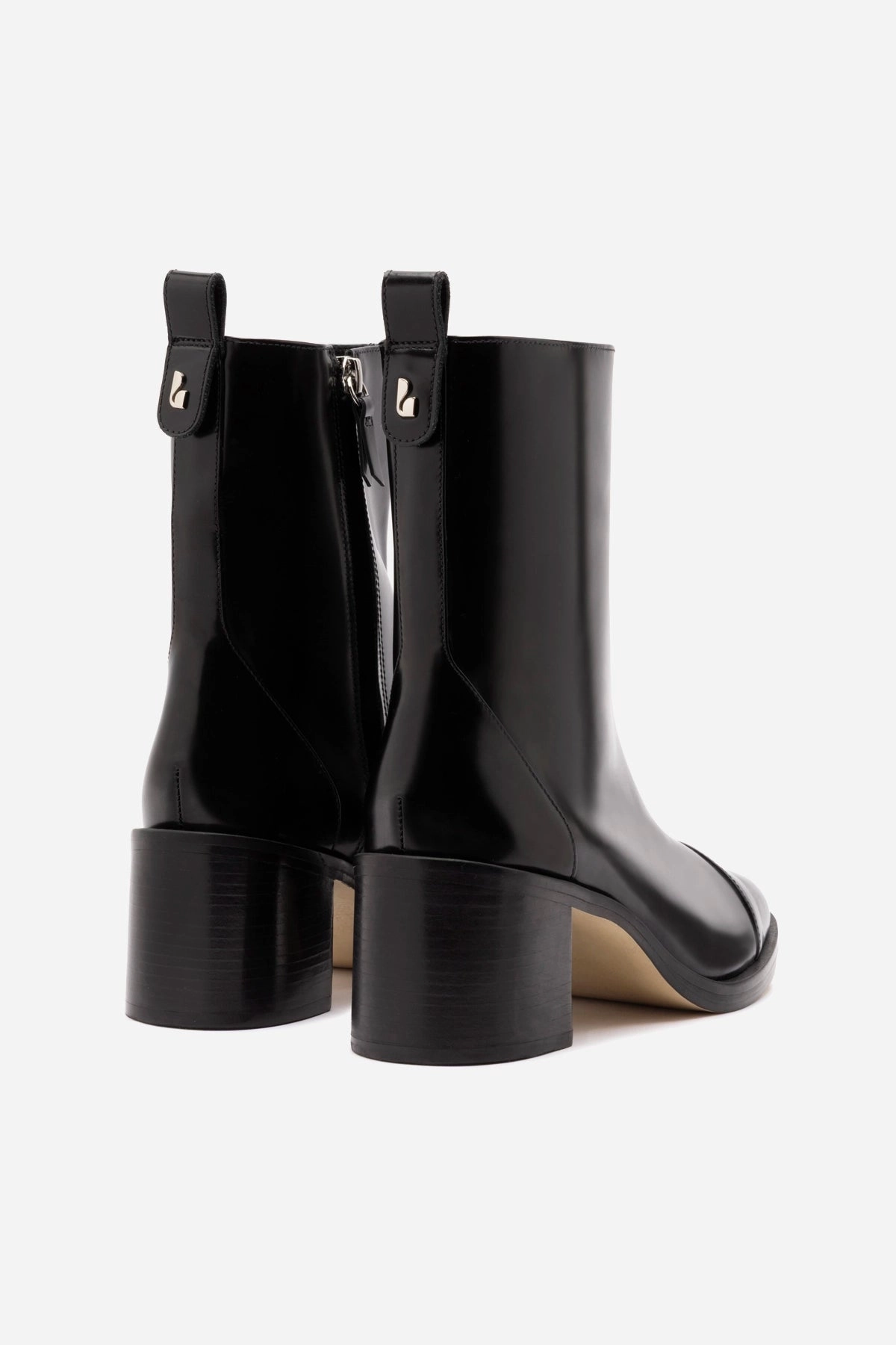 Cushioned Step Weekend Wanderer Mini Ricky Boot In Black Box Leather
