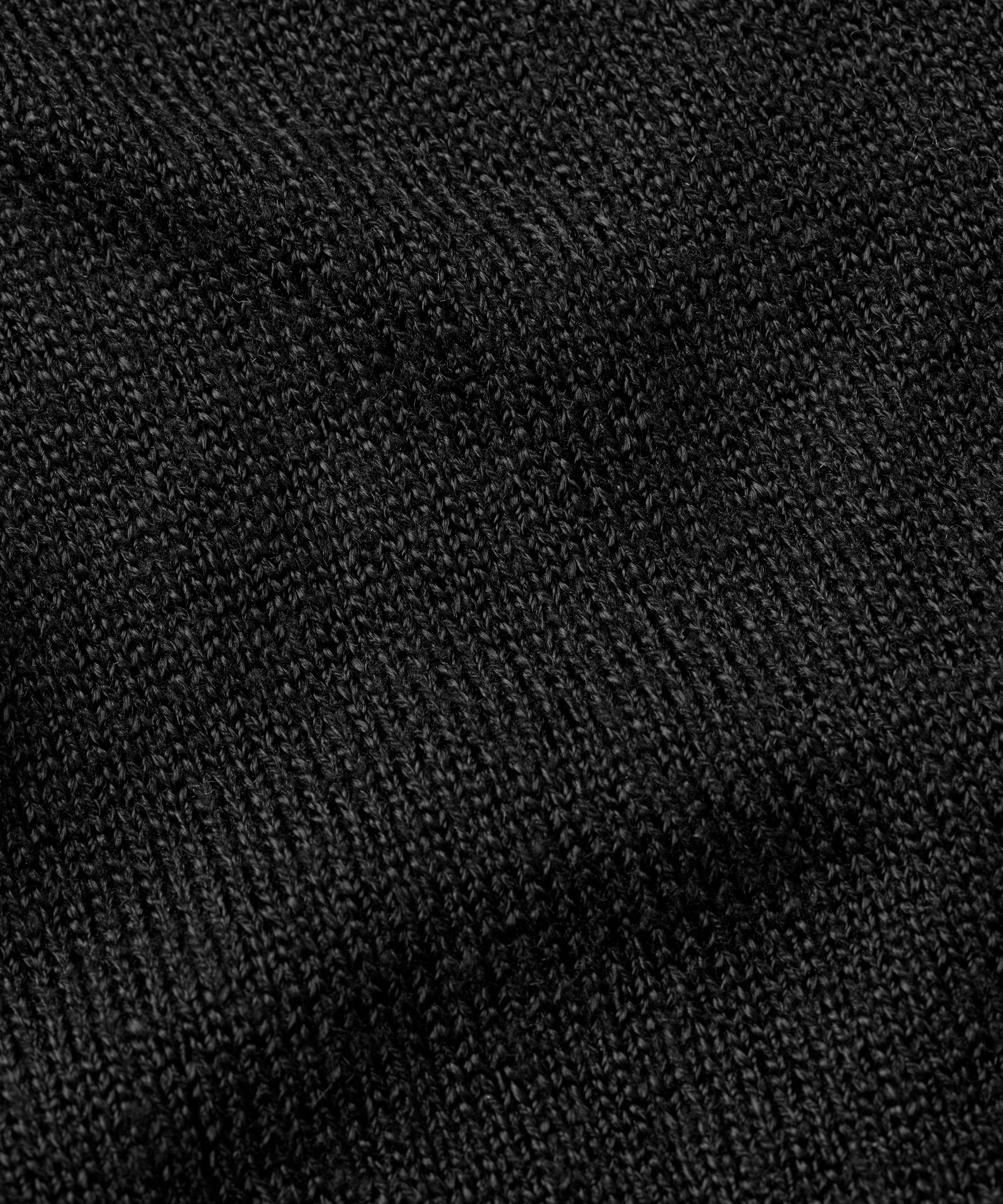 1010605 MaBallumi Top - Black SunProtective