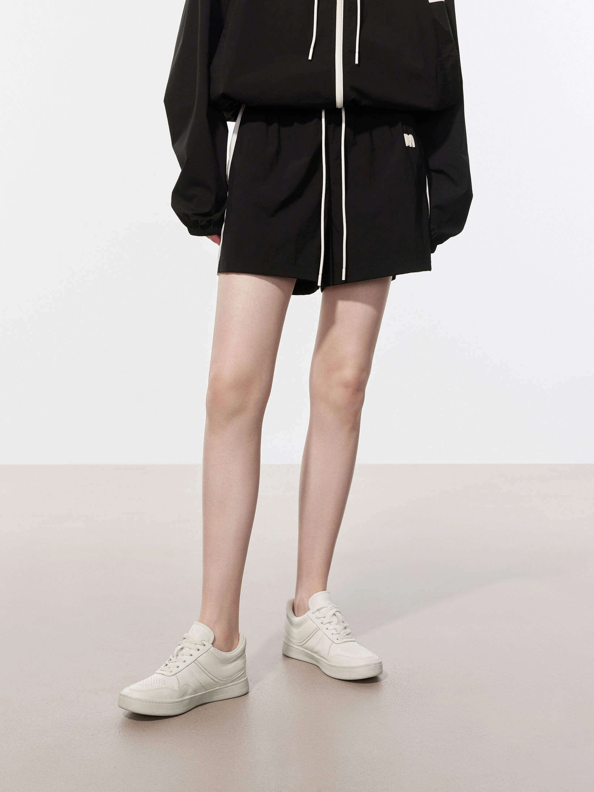 SoftInnerLining Contrast Detail Drawstring Shorts