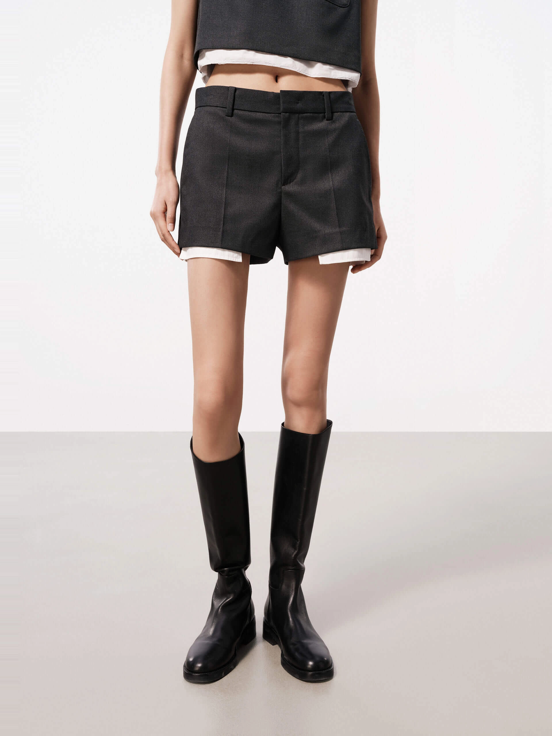 Breathable Waistband Sweat Wicking Lining Contrast Detail Straight Shorts