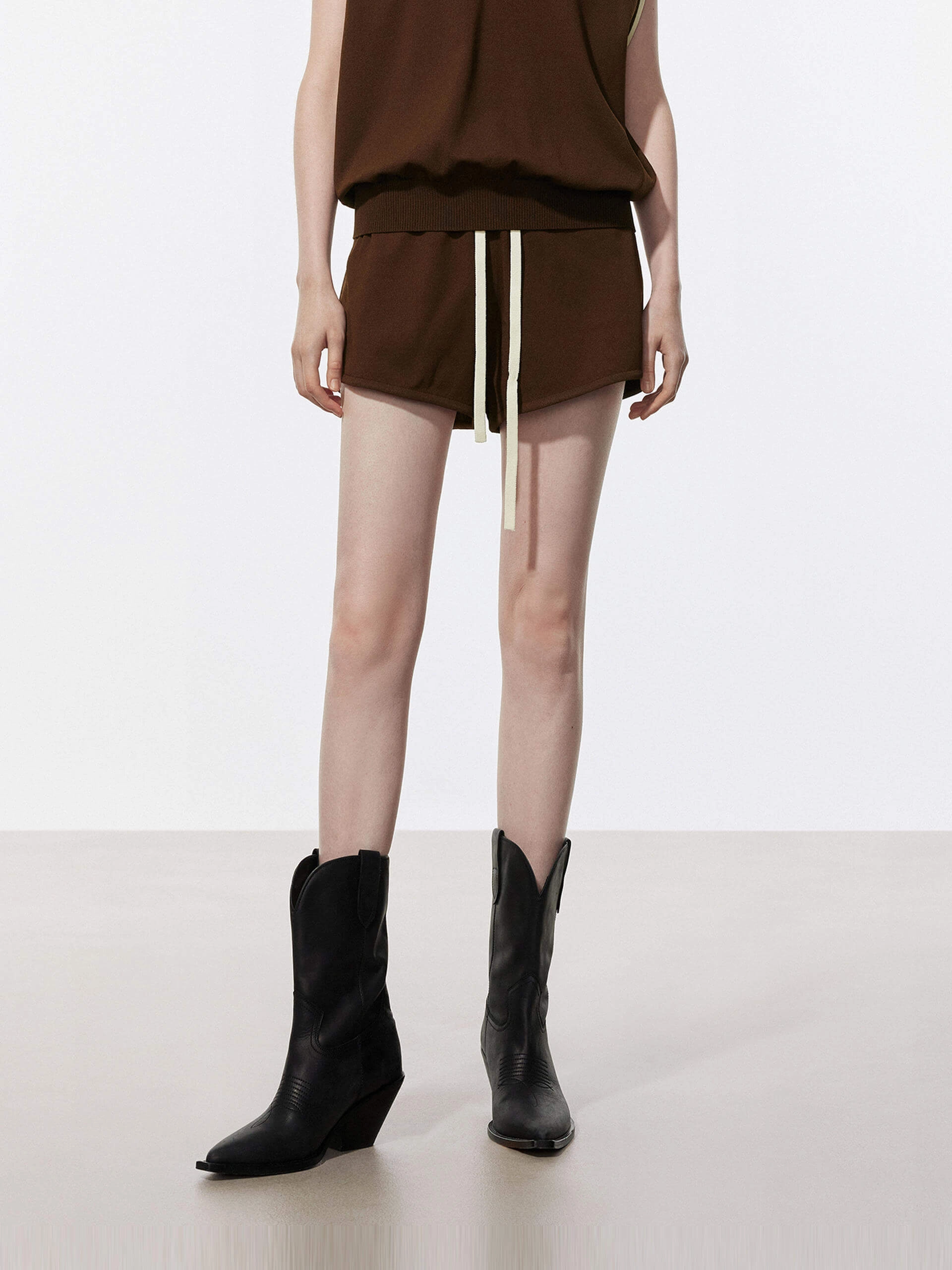 Contrast Detail Sweat Shorts Sporty Style