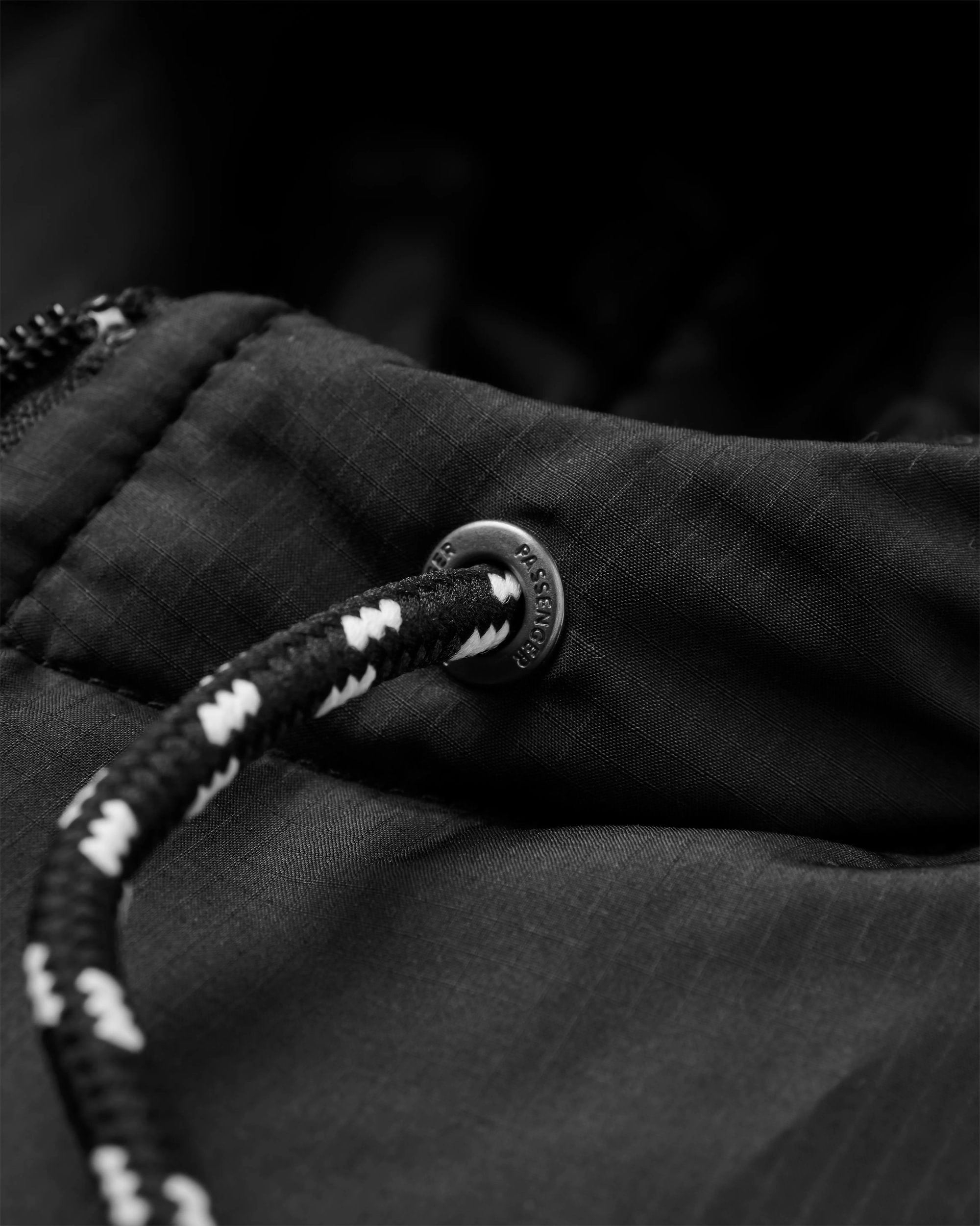 Oceanic Recycled Insulated Anorak - Black/Retro Orange Travel Must BondedZipperGuards