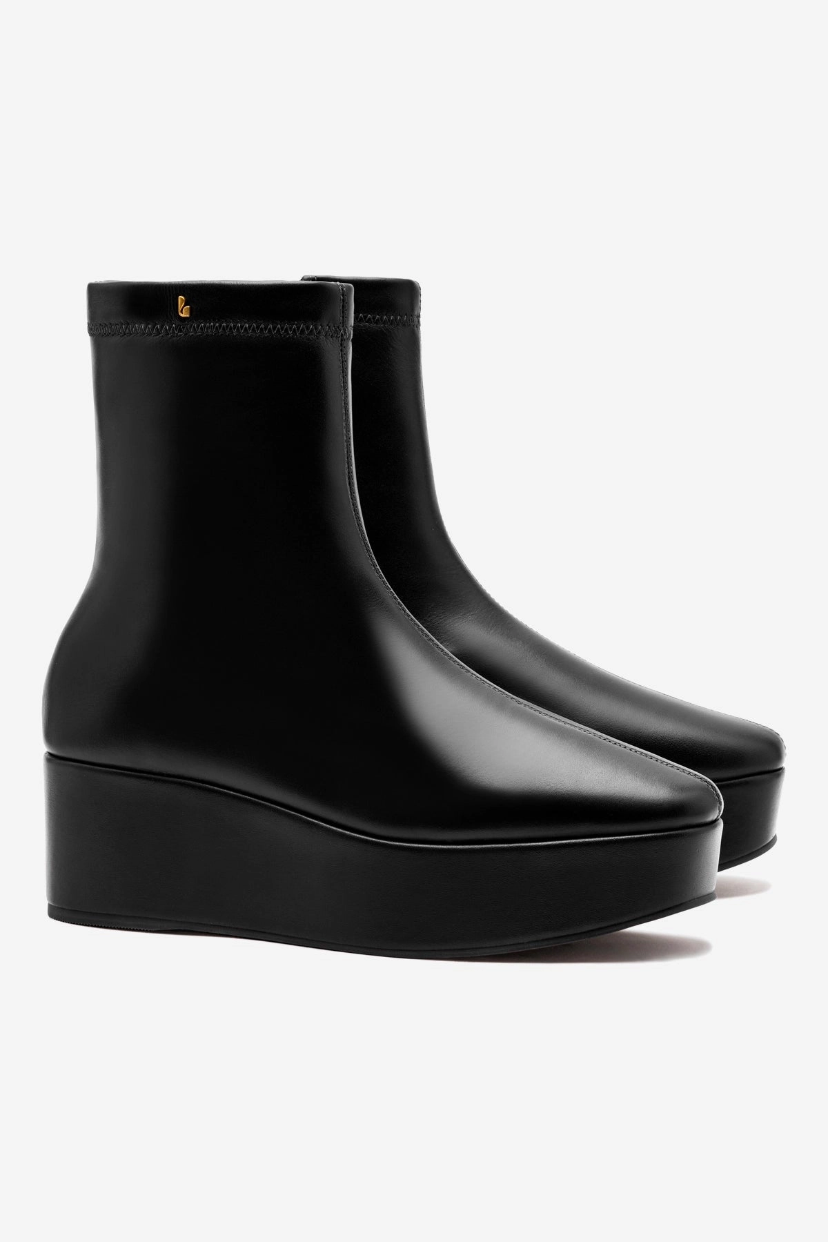 Practical Lightweight Fit Dani Flatform Boot In Black Leather