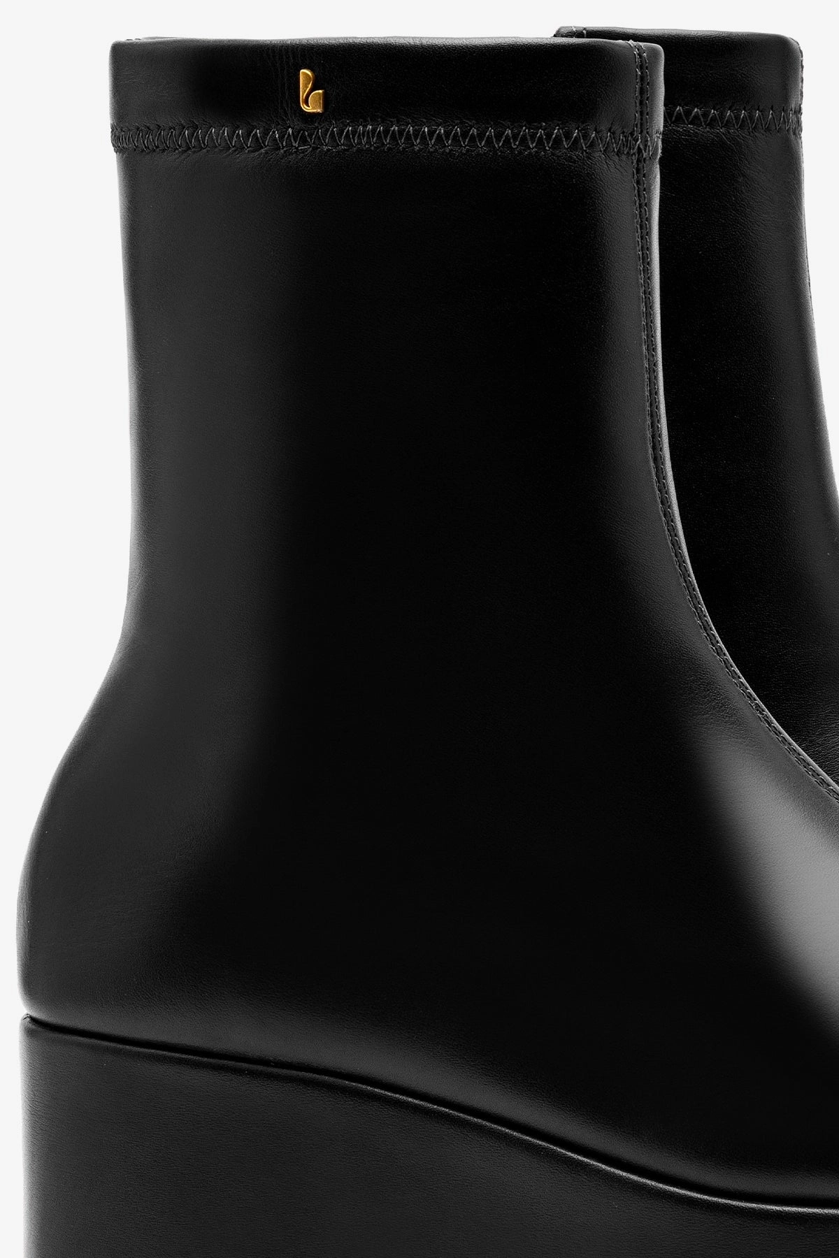 Slip Resistant Rough Terrain Dani Flatform Boot In Black Leather