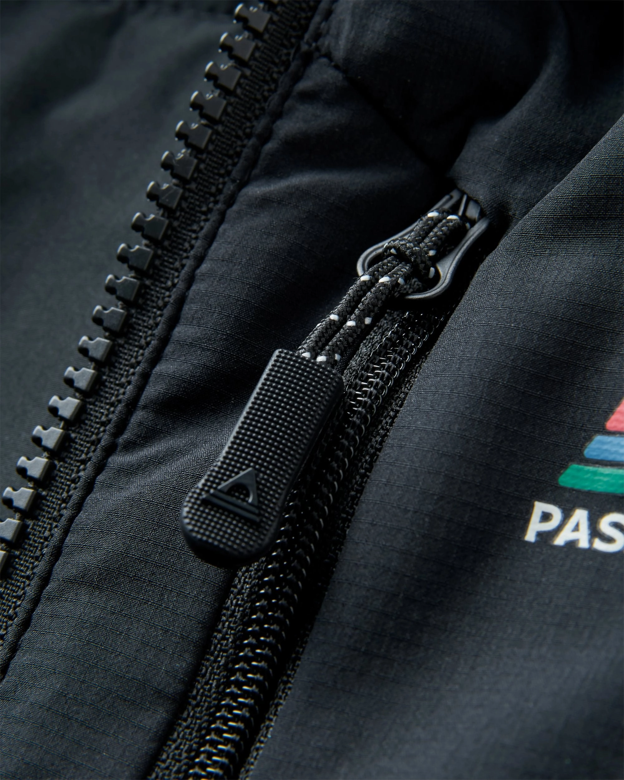 Daybreak Lightweight Recycled Thermore? Insulated Gilet - Black MultiAngleVentilation Zipper Guard Weatherproofing