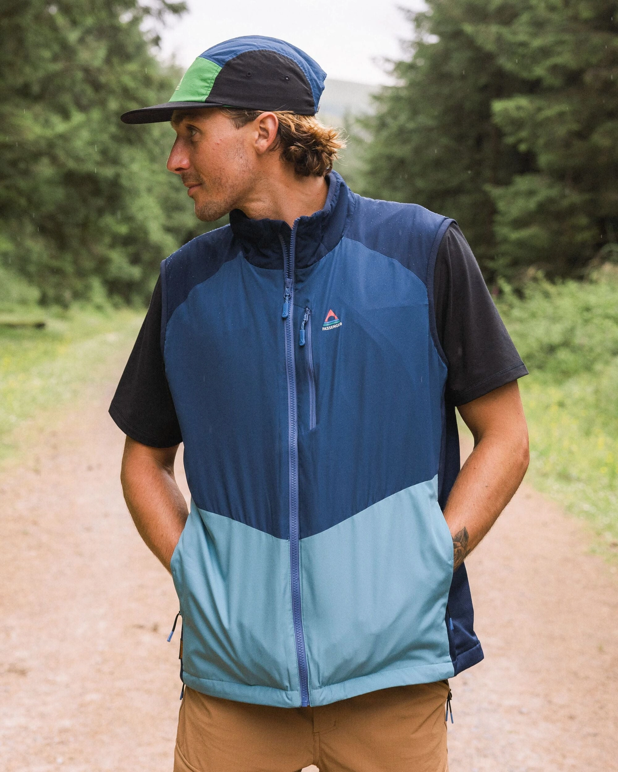 AntiStaticCoating Non Irritating Seams Daybreak Lightweight Recycled Thermore? Insulated Gilet - Rich Navy/Dark Denim/Arctic