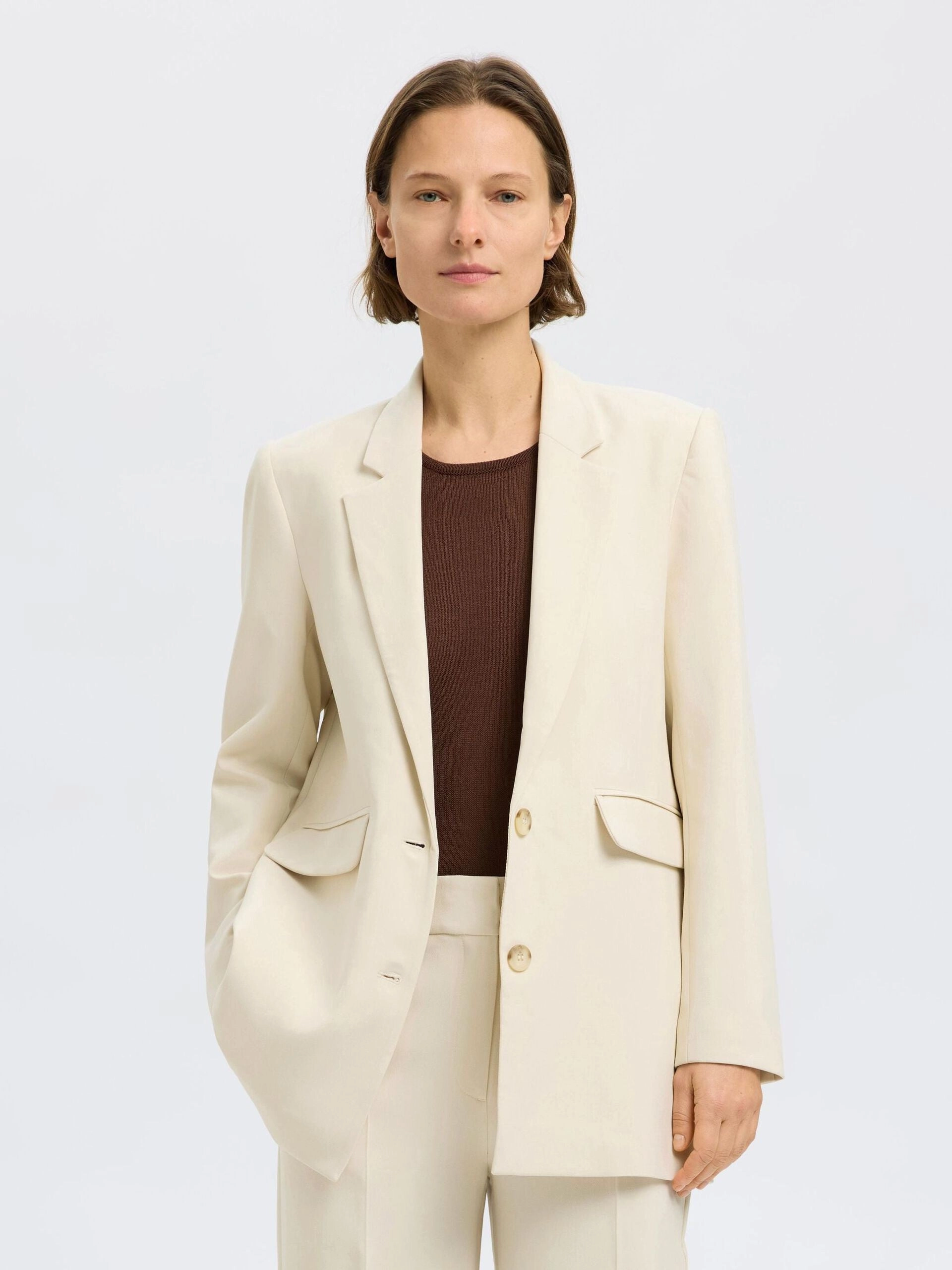 SELECTED Rita Relaxed Blazer in Birch Crisp Clean Fit Practical Cold Piece