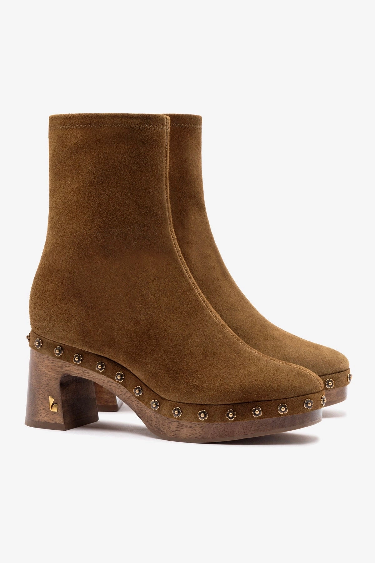 Daily Mission Dolly Low Wooden In Russet Suede