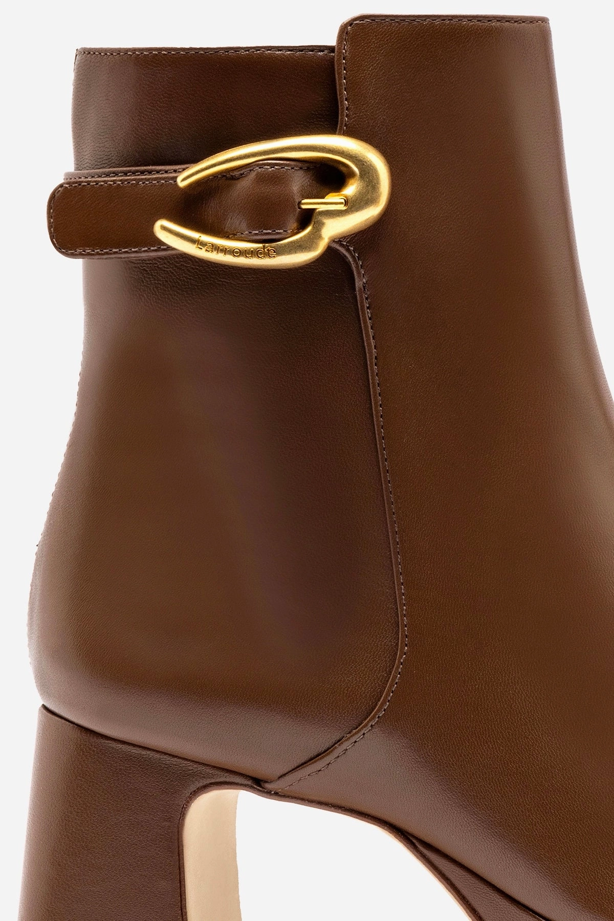 Cushioned Step Snowy Path Dolly Verona Low Boot In Burnt Umber Leather