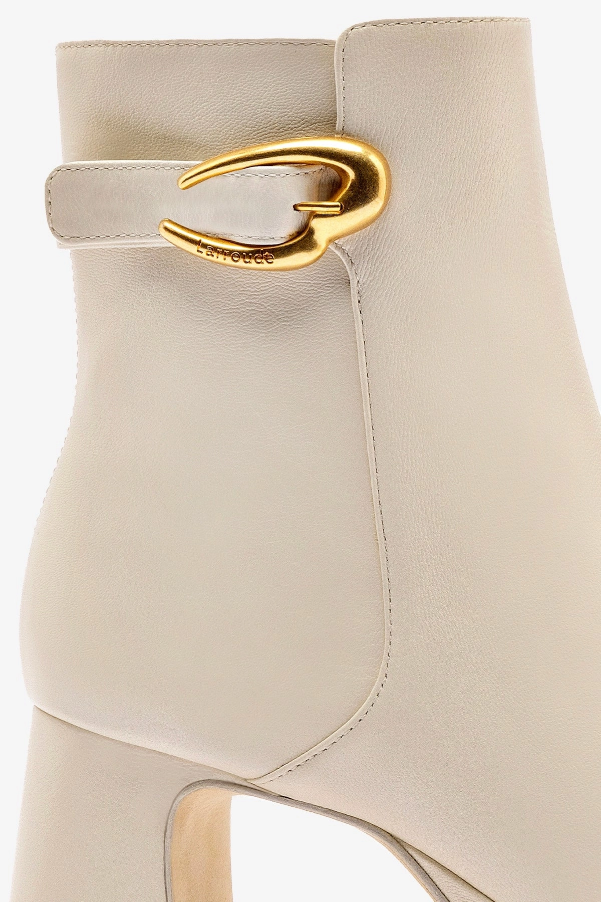 Supportive Design Bold Design Dolly Verona Low Boot In Ivory Leather