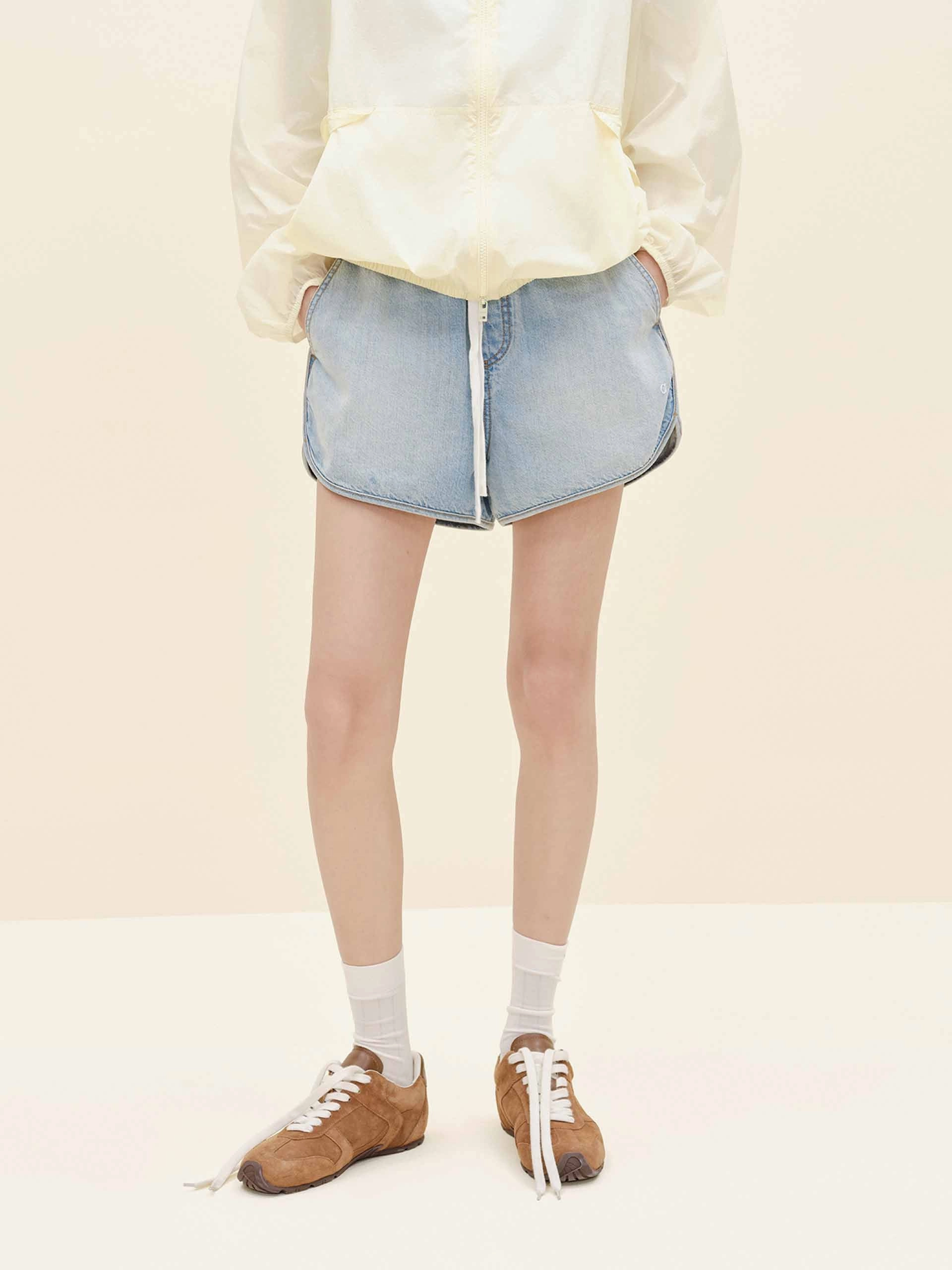Elastic Waistband Design Dolphin Hem Drawstring Shorts