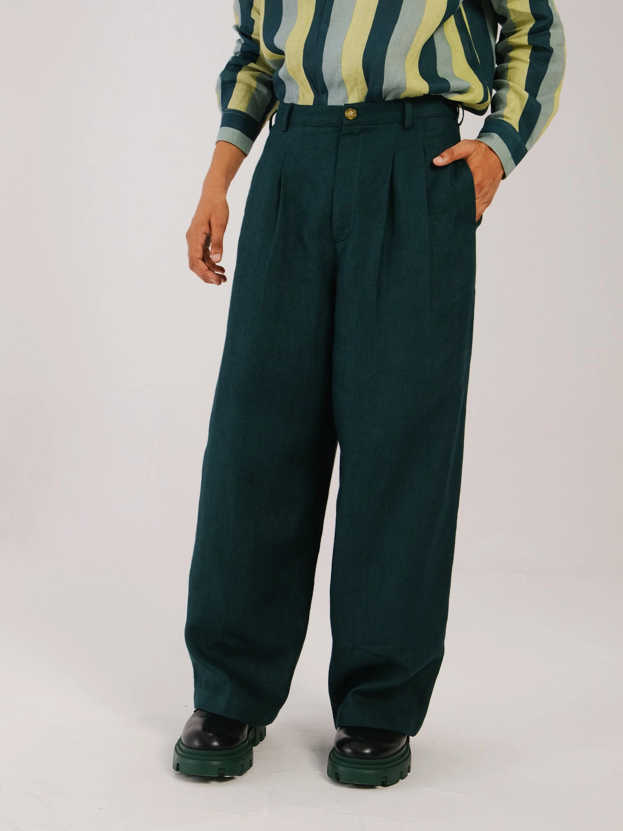 Light Reflective Details Comfy Movement Double Pleat Pant