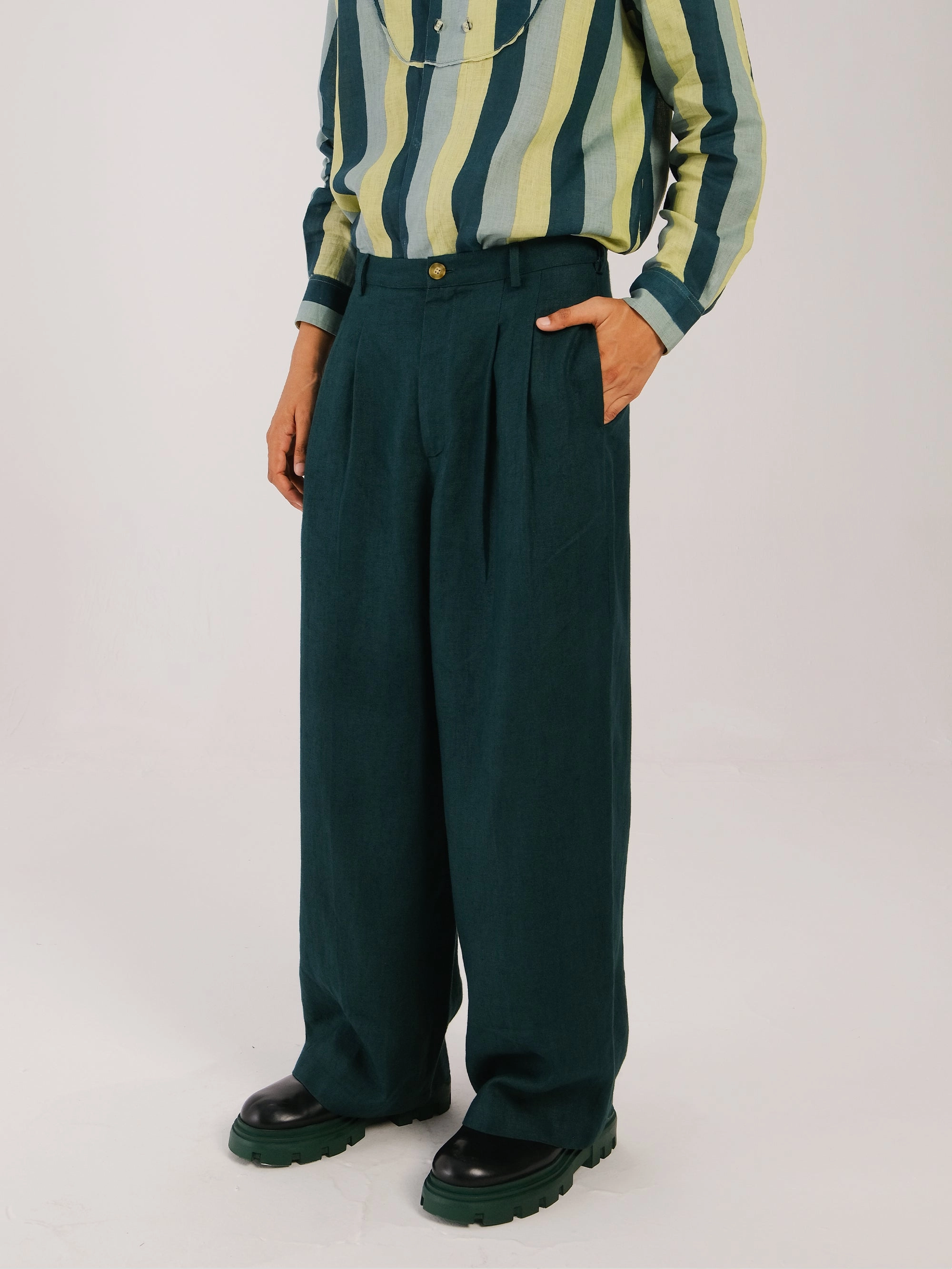 Quick Layering Light Fit Wear Double Pleat Pant