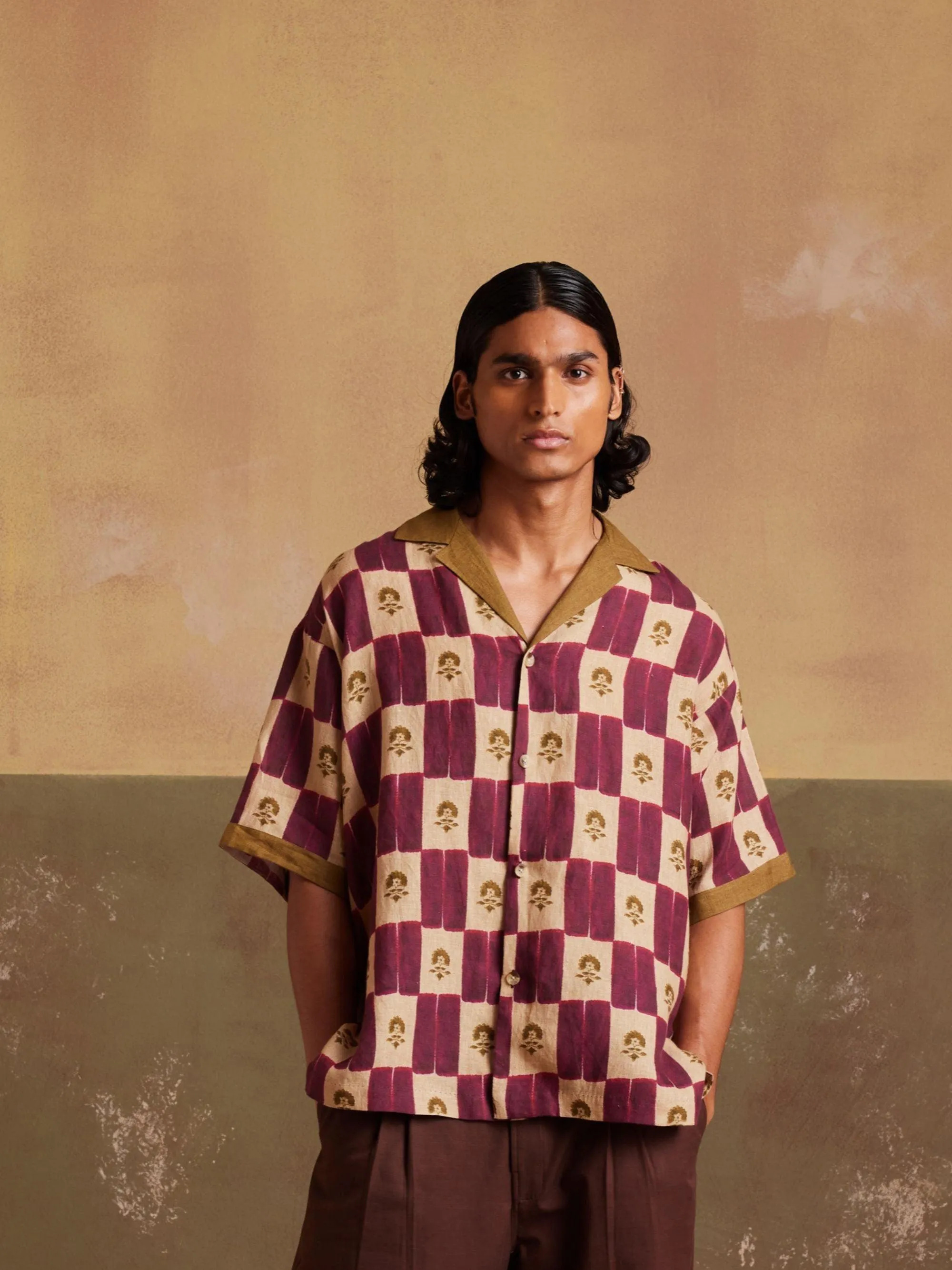 Eye-Catching Pattern Uni Shirt