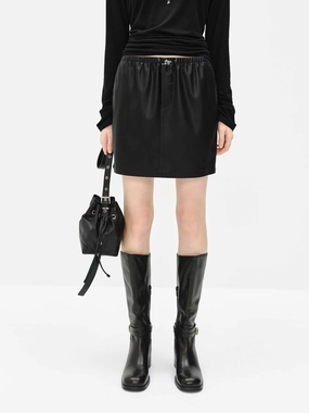 Light Fabric Non Restrictive Elastic Waist Leather Skirt