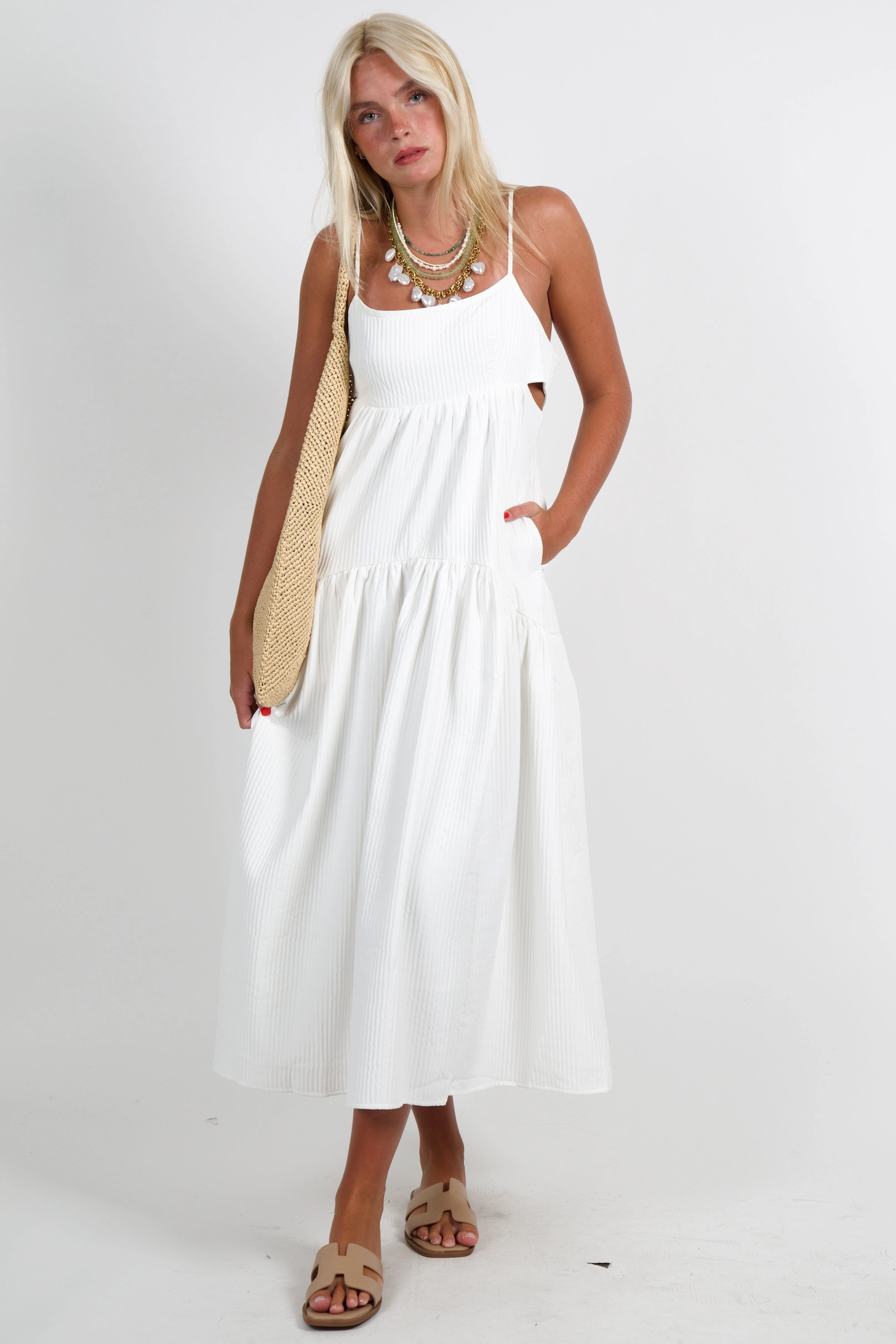 Oversized-Fit Light Outfit ENDLESS ROSE | Seaside Maxi Dress - White