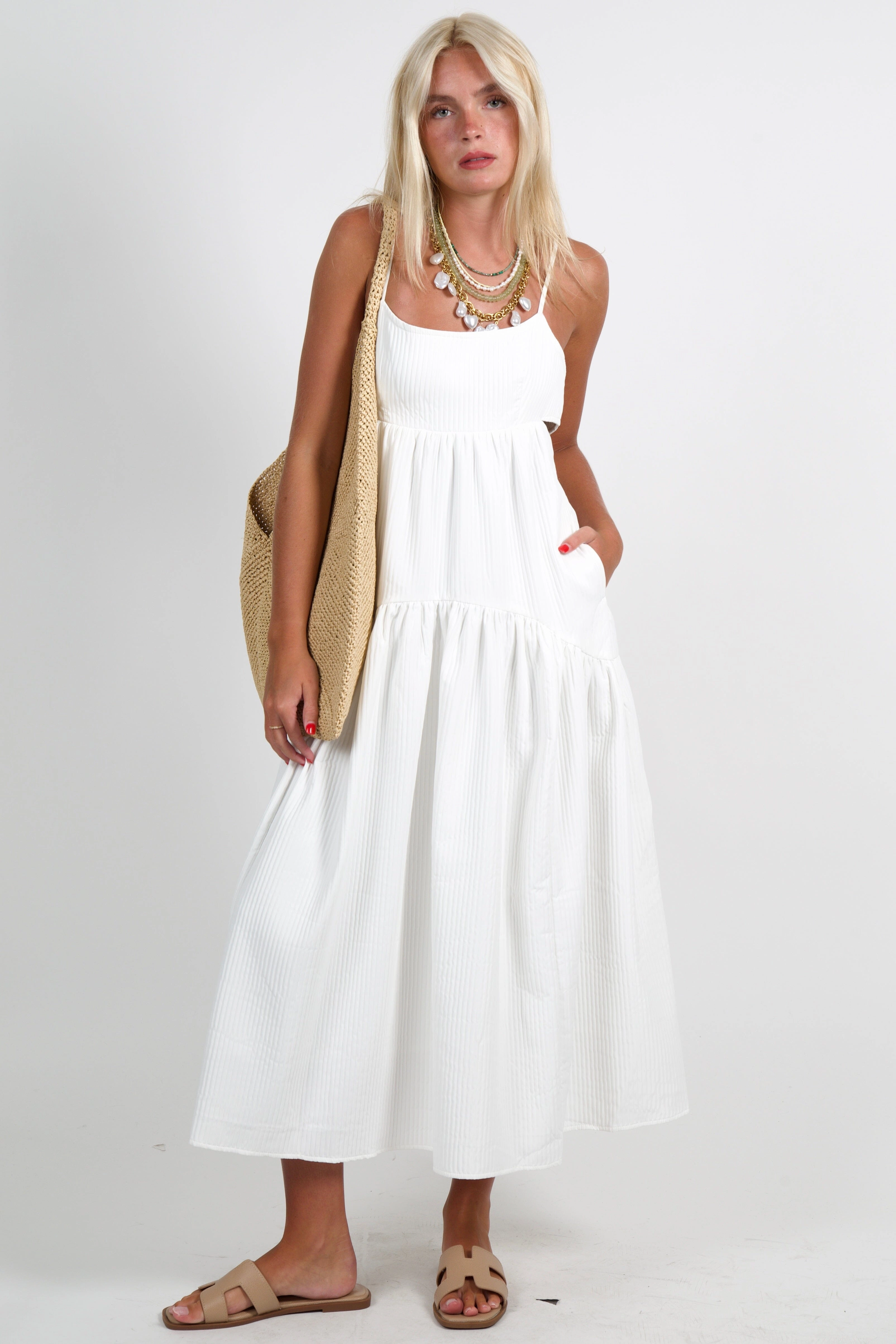 Pose Glow Travel Outfit ENDLESS ROSE | Seaside Maxi Dress - White