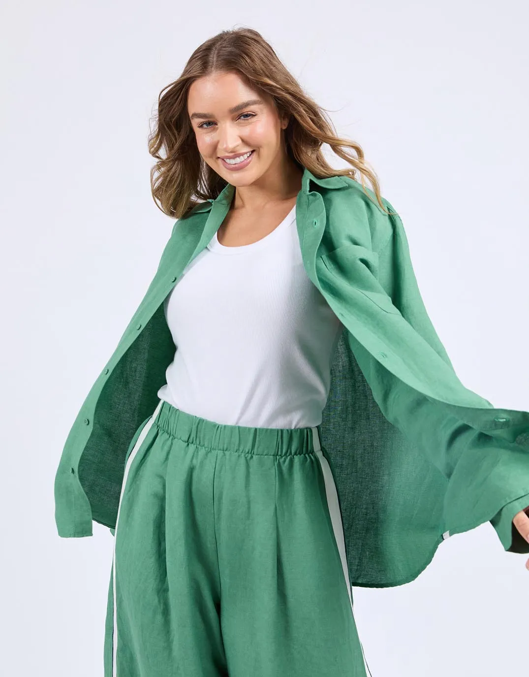 Elemental Shirt - Green Fall Fashion Corporate Retreat