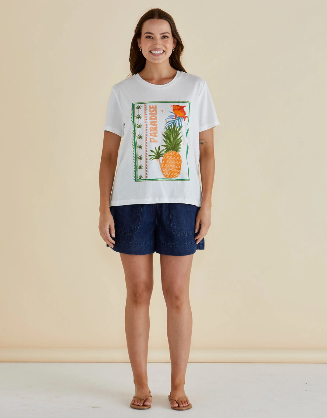 Ellia Crew Tee - Paradise Beach Print White Street Fashion
