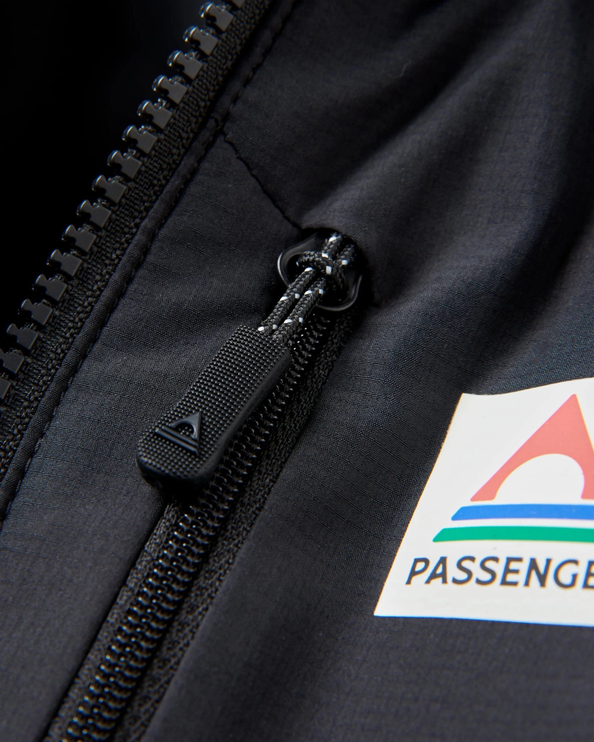 Non Restrictive Tailoring Daybreak Lightweight Recycled Thermore? Insulated Jacket - Black