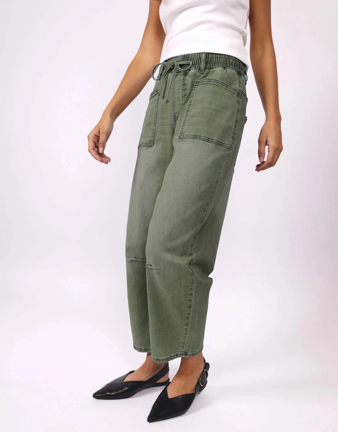 Eco Friendly Chill Outfit Road Trip Leo Barrel Jeans - Khaki