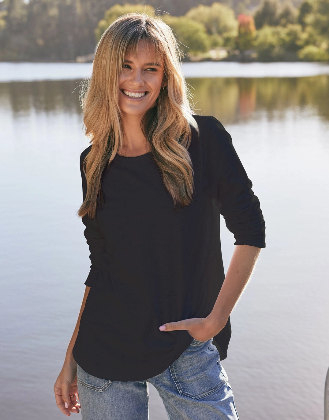 Essential Scoop Hem Long Sleeve T-shirt - Black Distressed Hem Finish Effortless Daywear