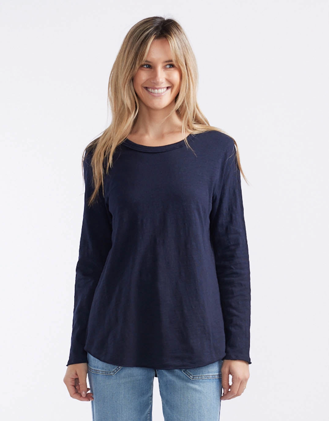 Essential Scoop Hem Long Sleeve T-shirt - Navy Pre Shrunk Fabric Pullover